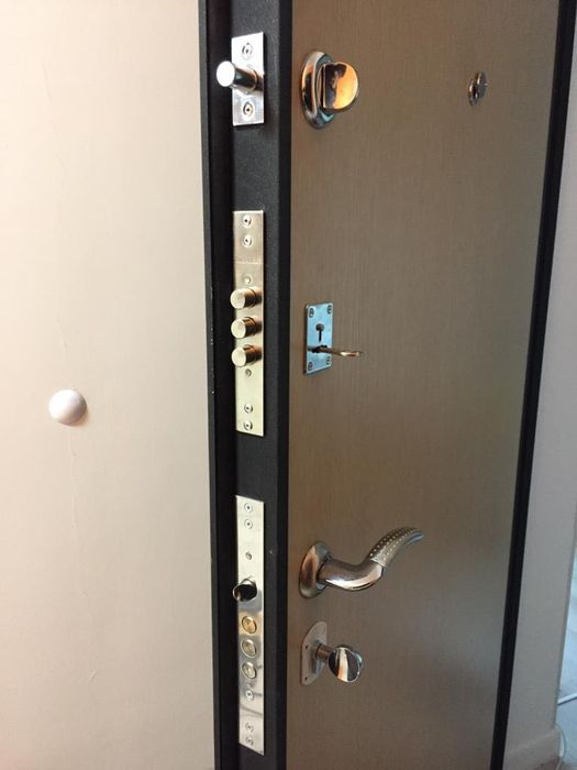 Установка -замена середцевин, дверных ручек, замков - Окна / двери ...