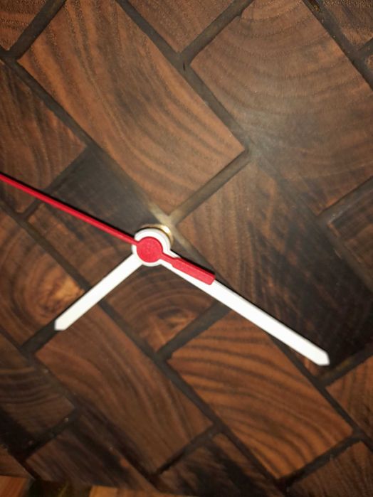 Настолен часовник