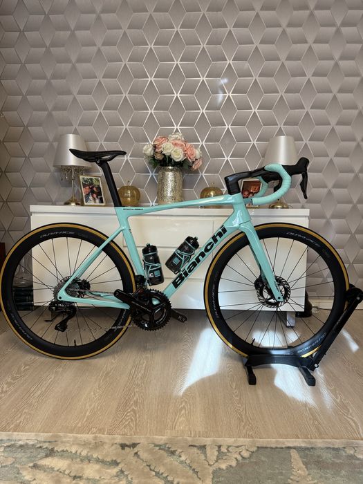 Cursiera Bianchi Specialissima di2 2025 Dura Ace 12V