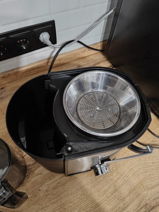 Соковыжималка Vitek VT-3667