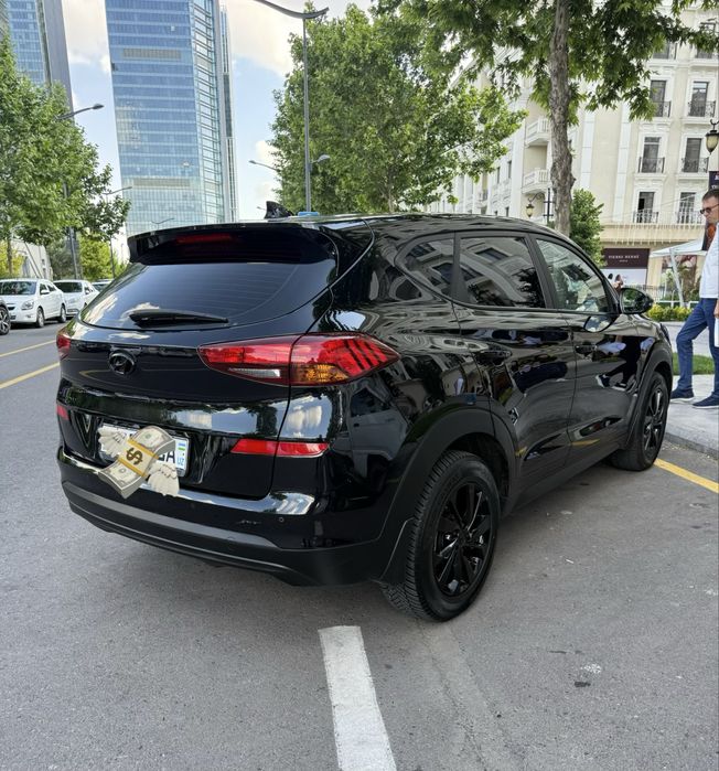 HYUNDAI TUCSON Black Piano Автомобиль