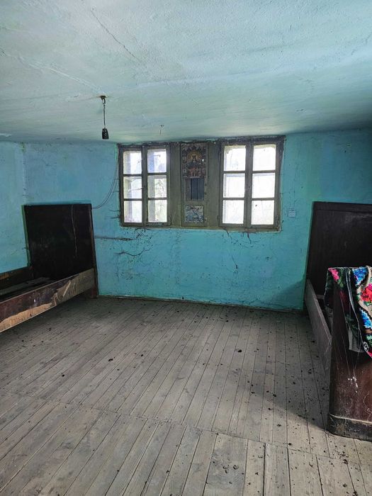 Vand casa cu gradina in sat Tela comuna Bata jud.Arad.