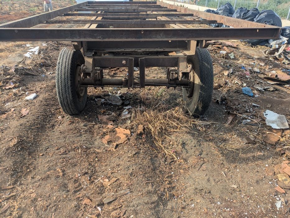 Trailer Remorca platforma baloți, șasiu auto agricol