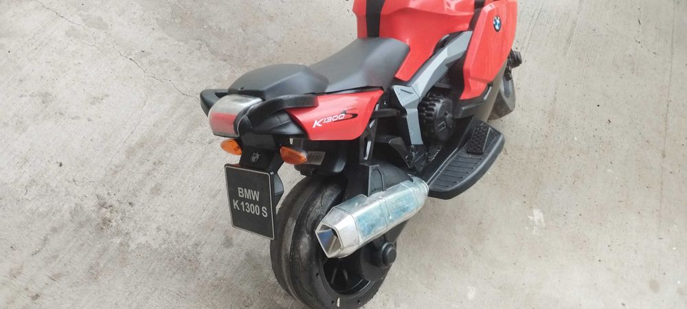 Детско моторче на батеря BMW