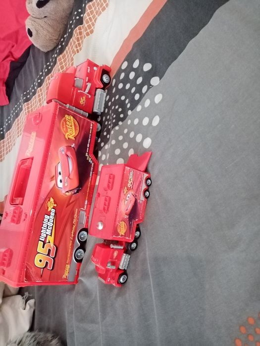 коли и камиони Маккуин