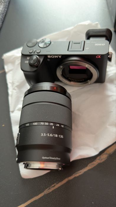 Фотоапарат Sony A6600 с Допълнителни Аксесоари