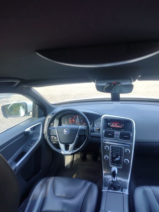 Volvo XC60 D4 2.0 l 181 CP 2015 Înmatriculată în RO