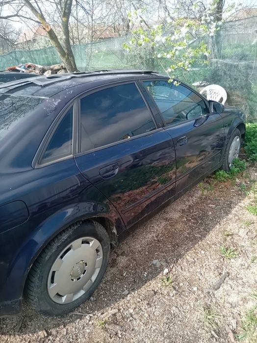 Vand audi a4 motor 19 tdi pentru piese si volvo v 40 motor 19 tdi