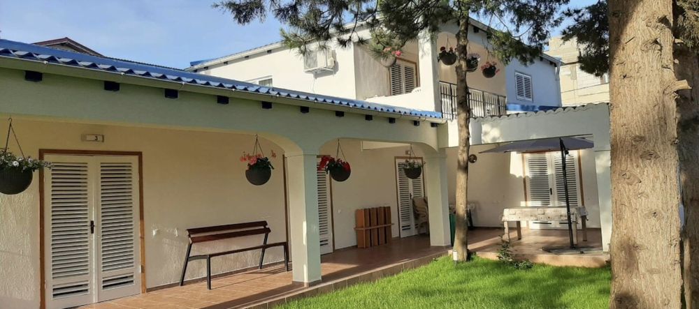 Cazare Beach Please-Nibiru. 250/ pers