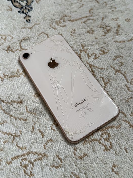 Apple iPhone 8 (64gb)