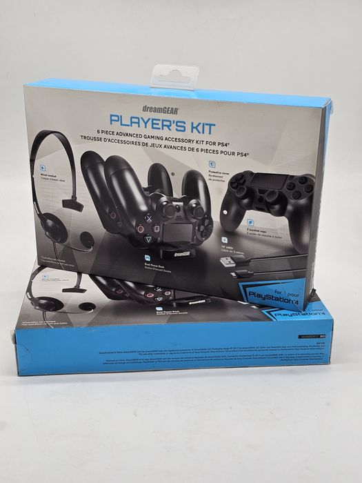 Kit de accesorii dreamGEAR Player's Kit cu 6 piese pentru consola PlayStation 4