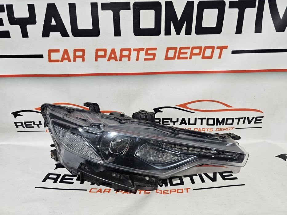 Far dreapta bixenon Maserati Levante dupa 2017 cod 670032327