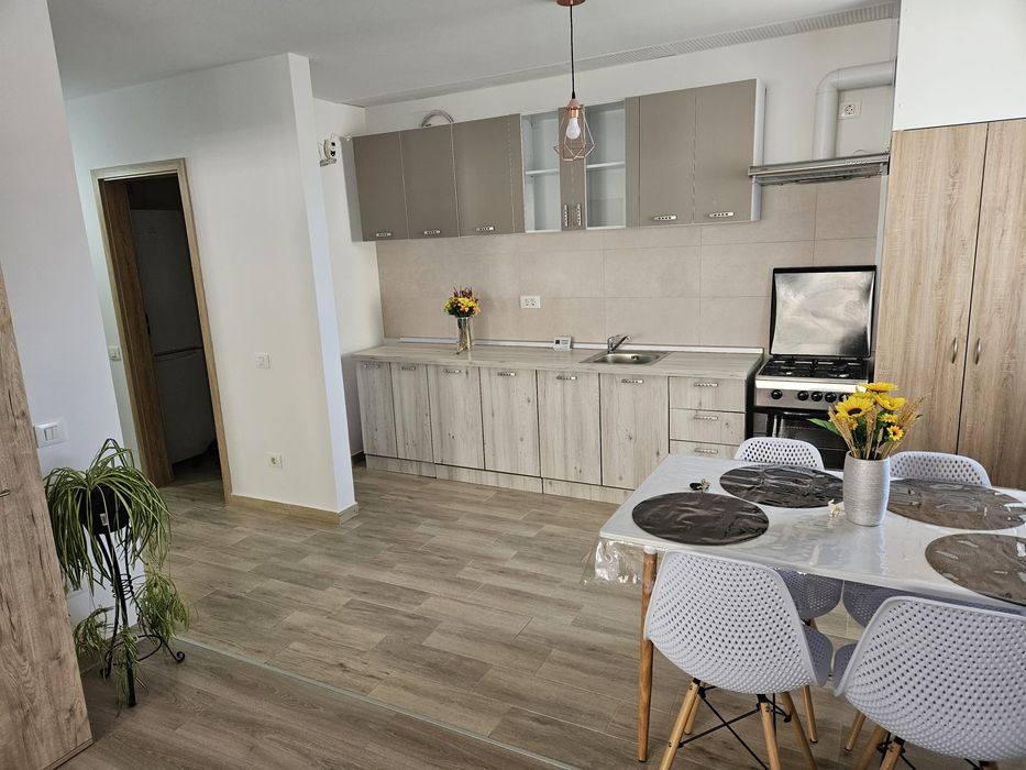 Închiriez apartament 2 camere