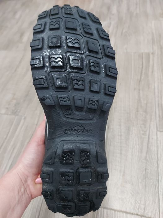 Bocanci de drumeție