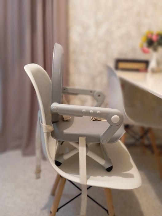 Продам стульчик Chicco