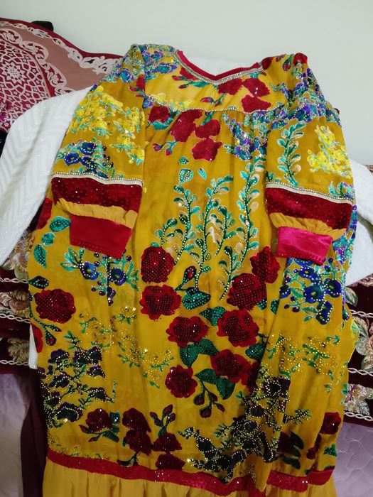 Куйлаклар ва туй кашелеклари сотилади