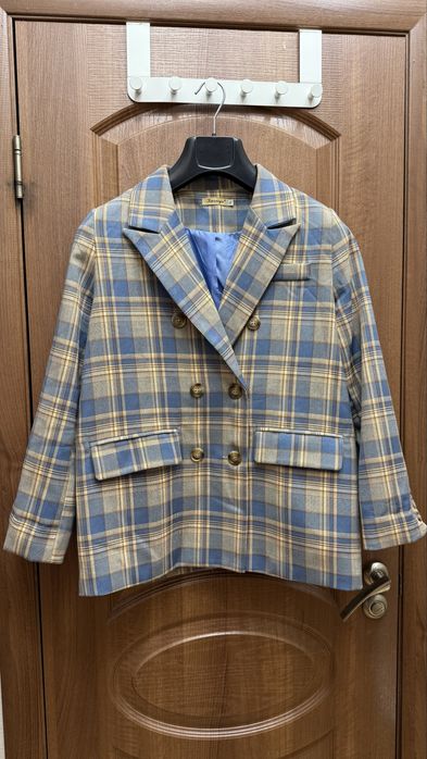 Пиджак в клетку. Женский