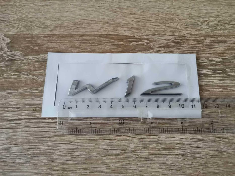 сребриста емблема W12 за Bentley