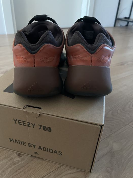 Yeezy 700v3 Cooper Fade
