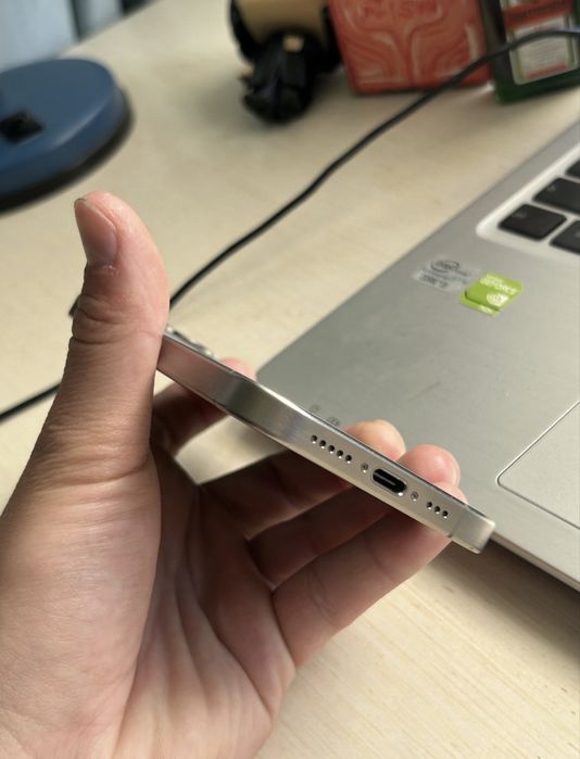 Продам Iphone 15 pro 256 gb