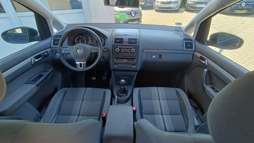 Vw Touran Match 2012 7 Locuri 1.6 Tdi 6+1 trepte.Euro 5  Semipiele.Senzori Climatronic Incalzire  Scaune / Germania - Unic Proprietar