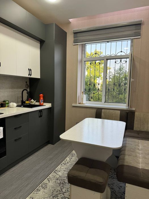 3 комн 3-этаж новостройка