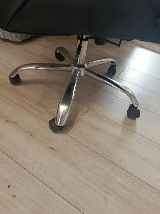 Продам офисное кресло
