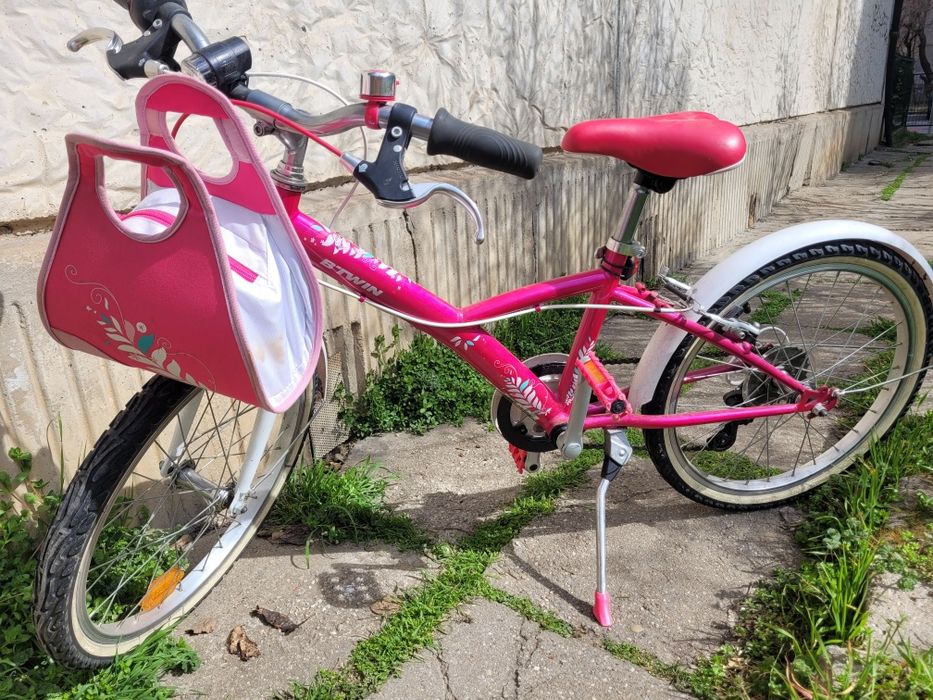 Bicicleta roz cu alb B TWIN