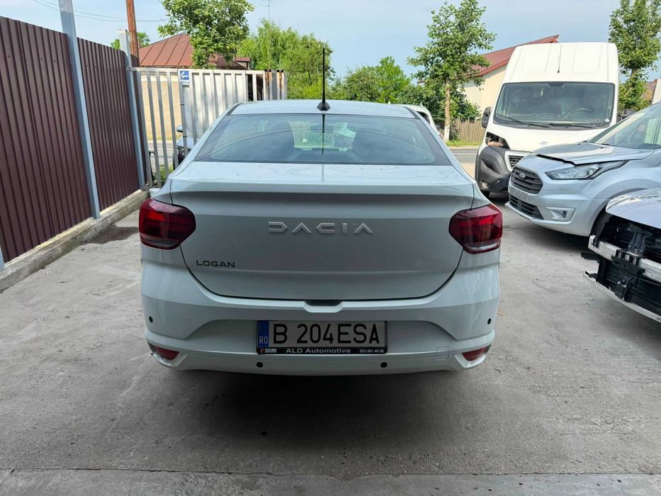 DACIA Logan 2023 — imagine 2