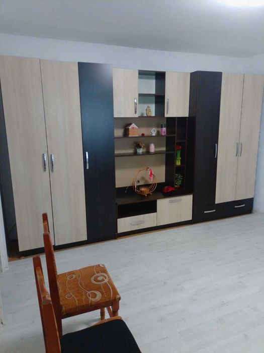 Inchiriez apartament 2 camere, parter,ultracentral in Pascani