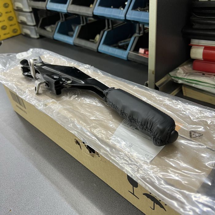 Новый ориг рычаг ручника bmw e34 e32 бмв е34 е32