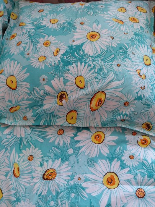 Продам комплекта постельного белья 1,5.