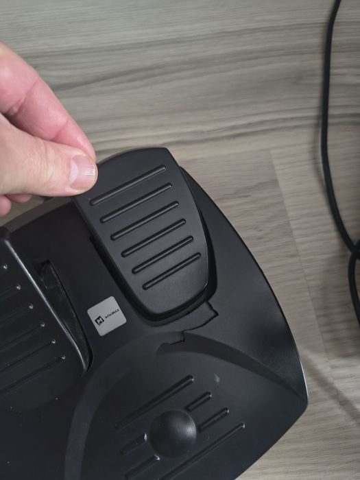 Vand volan pt jocuri pc