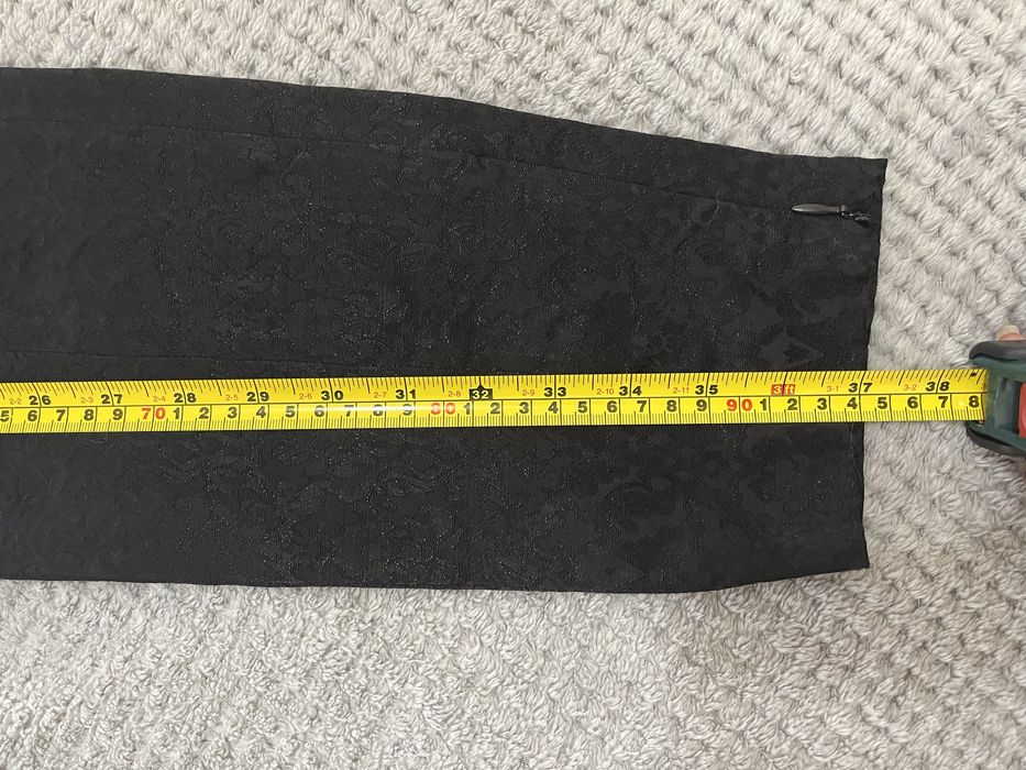 Pantaloni negri Zara cu model