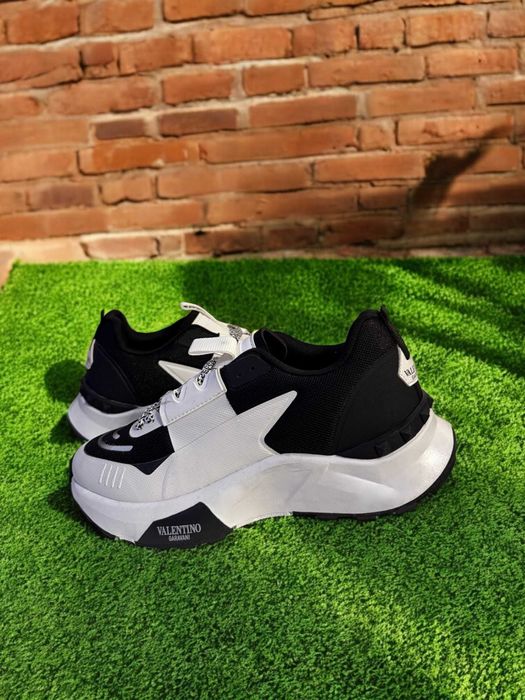 Adidasi Valentino True Act Negru - Alb - Produs Full Box Premium