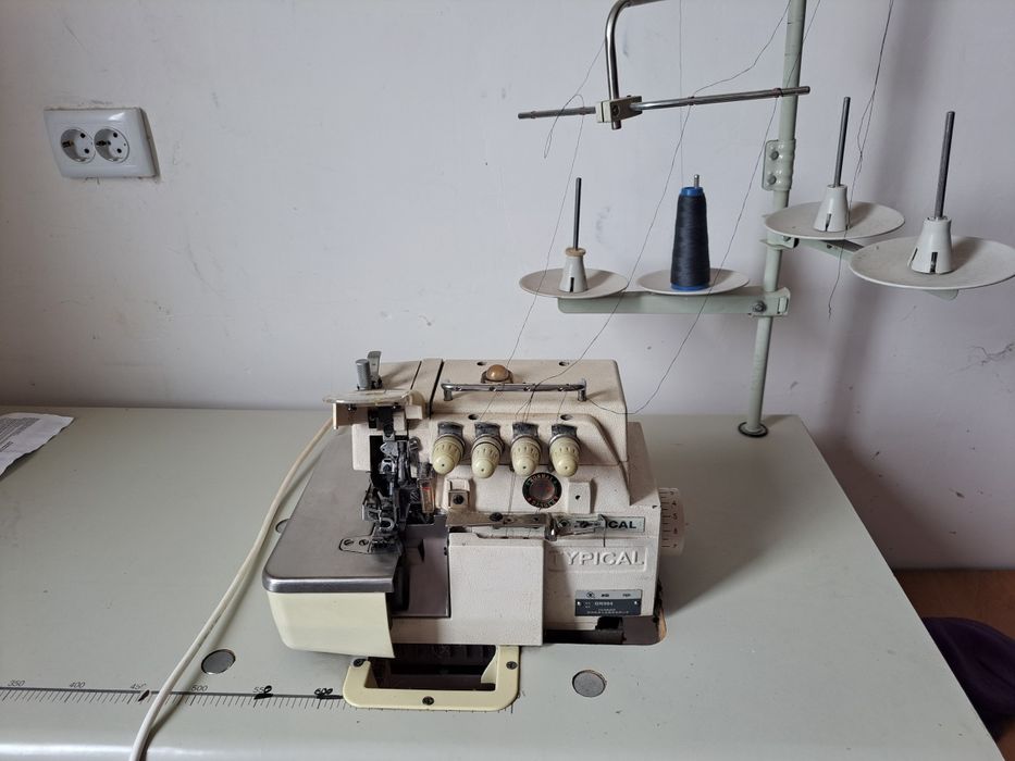 Оберлог машина TYPICAL