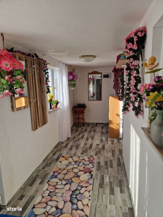 Casa de vanzare, 47.70 mp utili, Gavanesti -Olt
