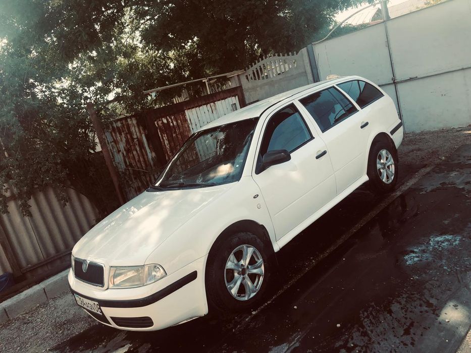 Шкода Октавия 2003год
