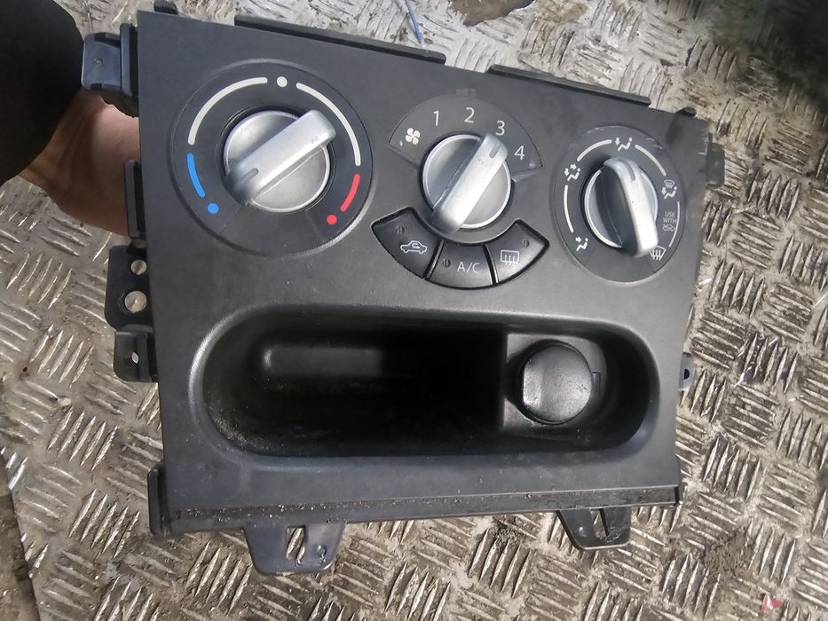 Panou comanda clima ac 2010
Opel Agila generatia 2 [2008 - 2015] 1.2 b
