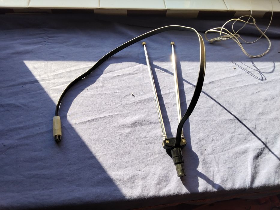 голяма антена за всички видове телевизори за цифрова ефирна телевизия