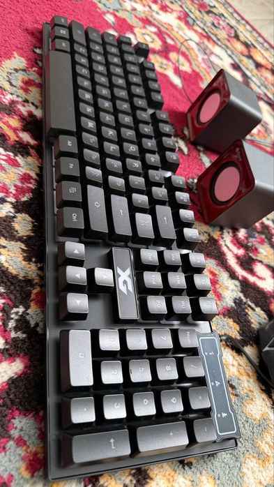 Клавитура мышка колонка