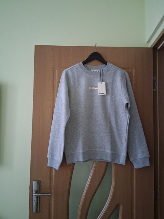 Hanorac ellesse nou cu eticheta