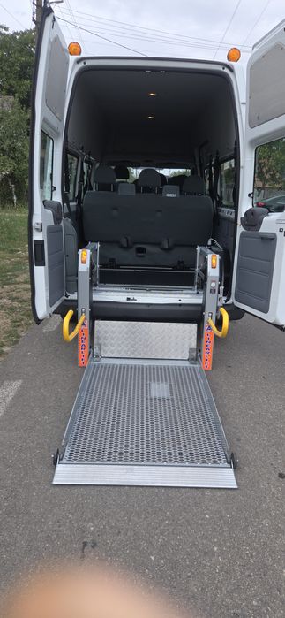 De vânzare ford transit 8+1