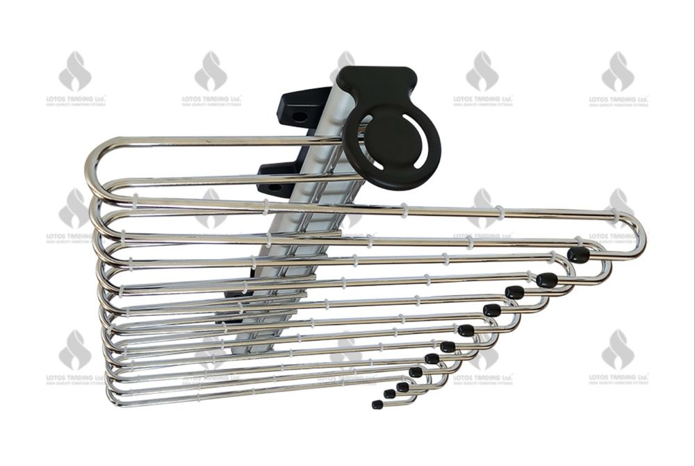 Изтеглящ механизъм за панталони