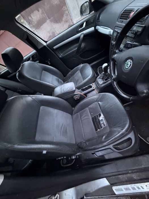 Dezmembrez dezmembrari skoda octavia 2 scout 4x4 2.0 BMM 6 T xenon