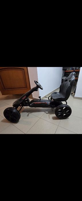 Kart cu pedale si roti cauciuc