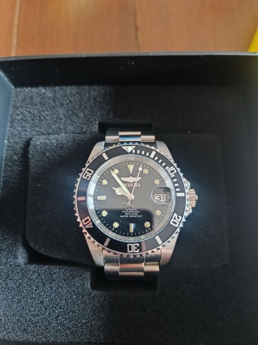 Часовници INVICTA PRO DIVER AUTOMATIC 8926 и Adriatica A1299.1111Q