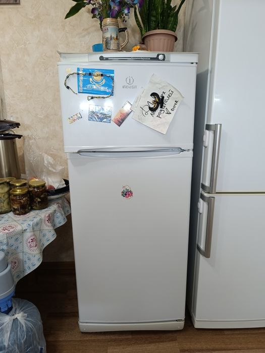 Indesit  холодильник