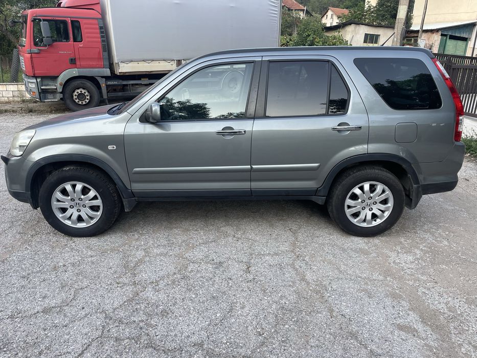 Продавам стелка леген за богажник на HONDA CRV 2005г