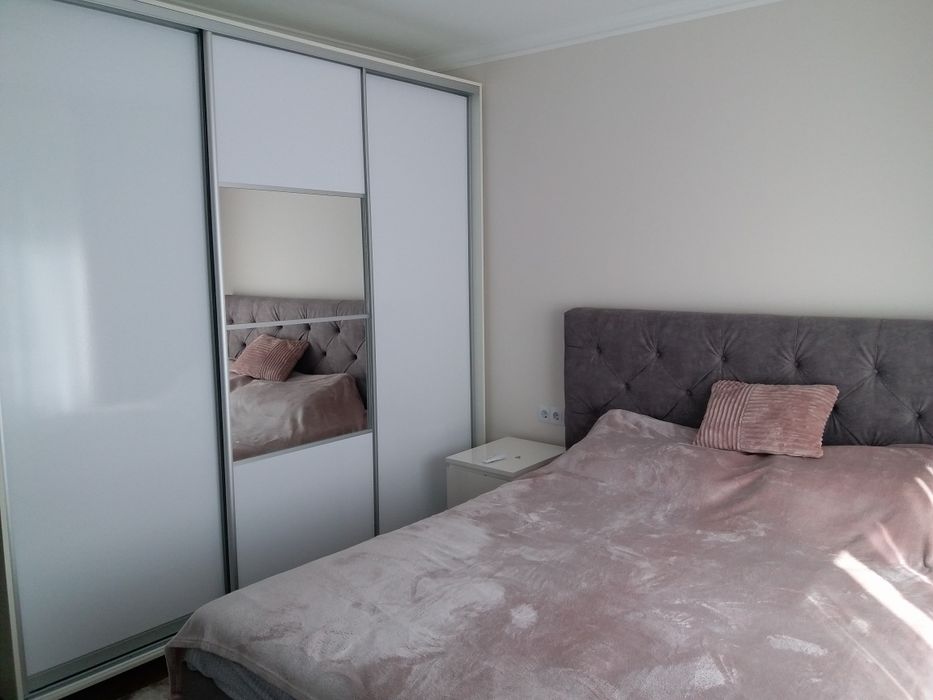 Vand apartament 3 camere mobilat si utilat